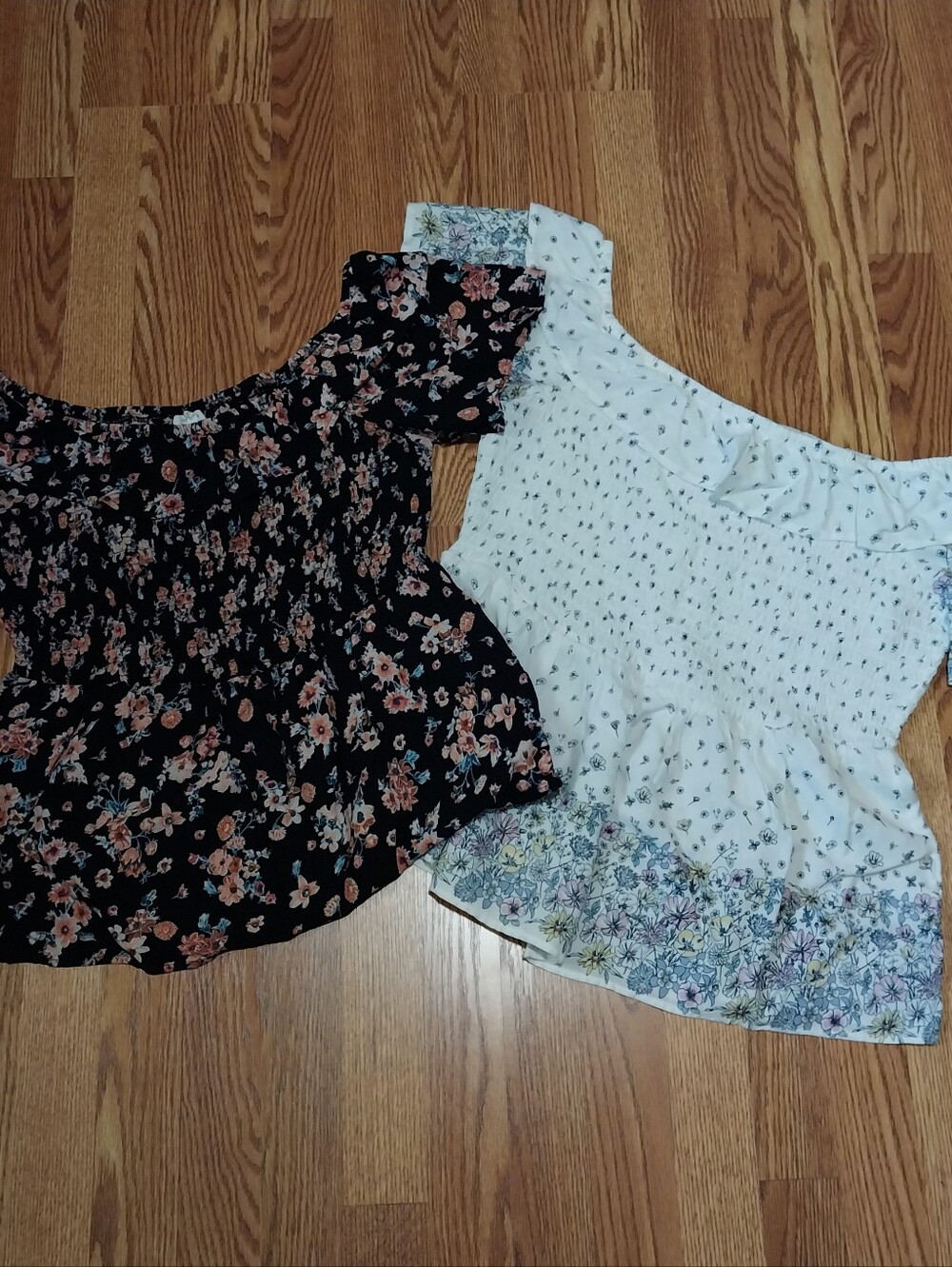 Maurices Floral Off-Shoulder Top Women Size XL Smocked Peplum Blouse White Black - Picture 2 of 13